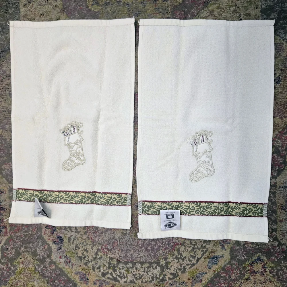 Vtg Christmas Stocking Handtowels Embroidered Holiday Bath Ritz 100% Cotton